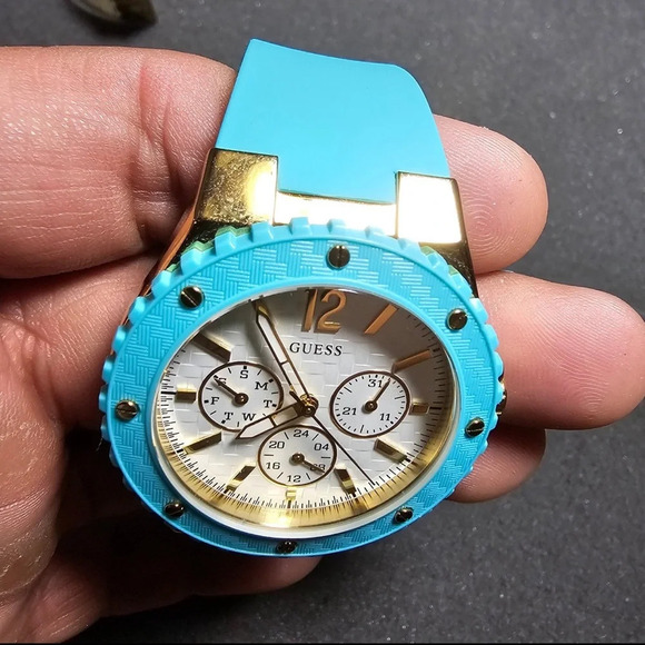 Guess Waterpro Ladies Quartz Watch Gold Tone Case Blue Strap Working (U0149L3) - Picture 3 of 9